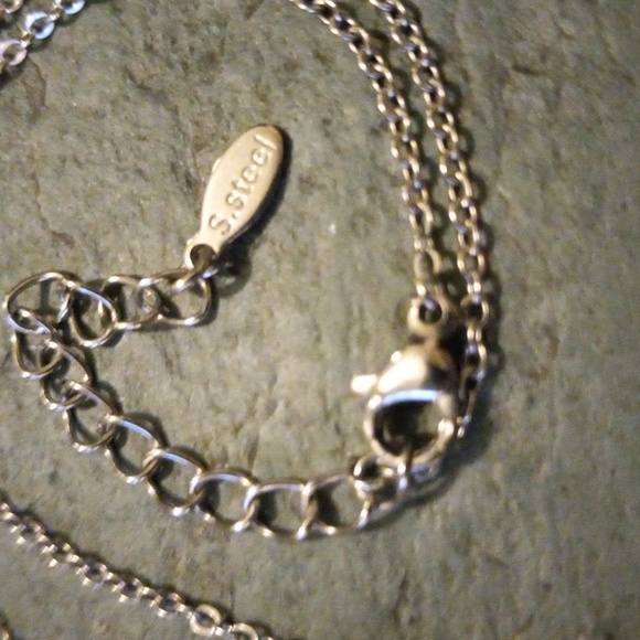 S.steel Knot Necklace - Picture 3 of 7